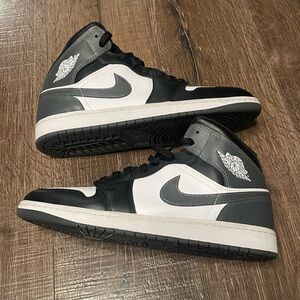 Nike Men's Gray and White High-Top Sneakers